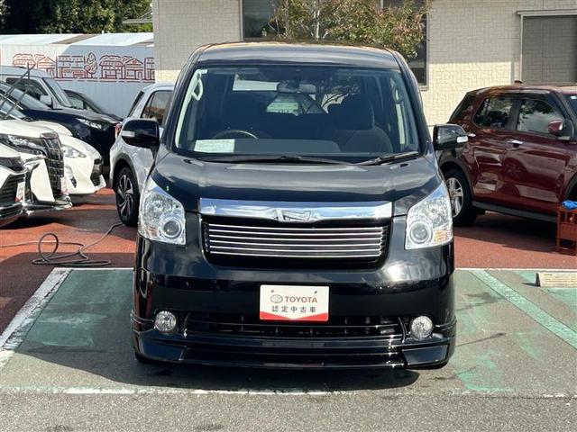 ノア Ｘ　Ｌセレクション　フルセグ　ＨＤＤナビ　ＤＶＤ再生　後席モニター　バックカメラ　ＥＴＣ　両側電動スライド　ＨＩＤヘッドライト　ウオークスルー　乗車定員８人　３列シート　ワンオーナー　フルエアロ　記録簿（4枚目）