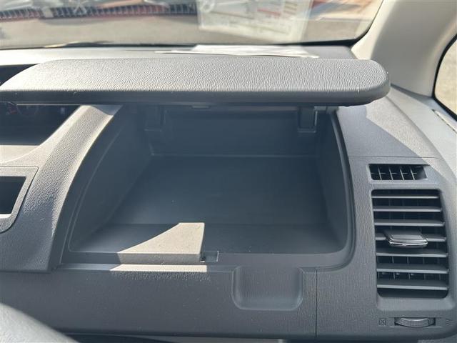 ノア Ｘ　Ｌセレクション　フルセグ　ＨＤＤナビ　ＤＶＤ再生　後席モニター　バックカメラ　ＥＴＣ　両側電動スライド　ＨＩＤヘッドライト　ウオークスルー　乗車定員８人　３列シート　ワンオーナー　フルエアロ　記録簿（28枚目）