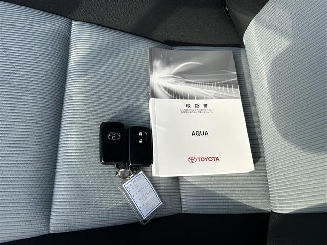 アクア Ｓ　フルセグ　メモリーナビ　ＤＶＤ再生　バックカメラ　ＥＴＣ　ドラレコ　ワンオーナー　記録簿（35枚目）