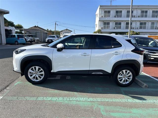 ヤリスクロス ハイブリッドＧ　フルセグ　メモリーナビ　バックカメラ　衝突被害軽減システム　ＥＴＣ　ＬＥＤヘッドランプ　ワンオーナー　記録簿（2枚目）