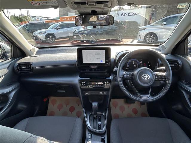 ヤリスクロス ハイブリッドＧ　フルセグ　メモリーナビ　バックカメラ　衝突被害軽減システム　ＥＴＣ　ＬＥＤヘッドランプ　ワンオーナー　記録簿（4枚目）