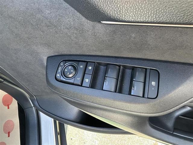 ヤリスクロス ハイブリッドＧ　フルセグ　メモリーナビ　バックカメラ　衝突被害軽減システム　ＥＴＣ　ＬＥＤヘッドランプ　ワンオーナー　記録簿（17枚目）