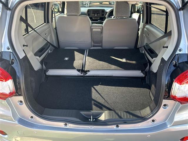 シートを倒して更に広くご利用いただけます☆