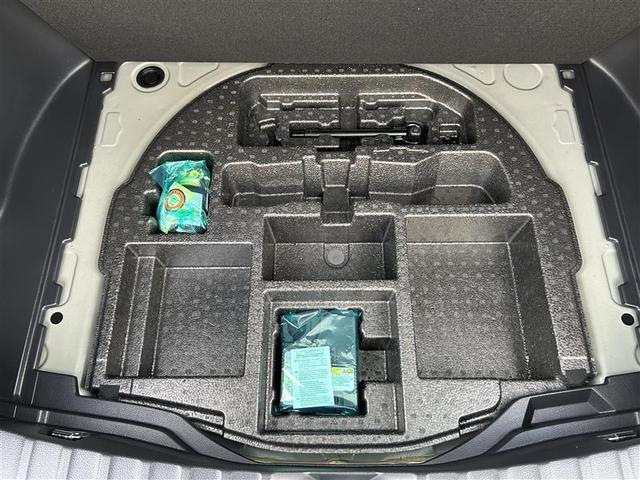 カローラクロス ハイブリッド Z フルセグ メモリーナビ バックカメラ 衝突被害軽減システム ETC LEDヘッドランプ ワンオーナー フルエアロ 記録簿(11枚目)