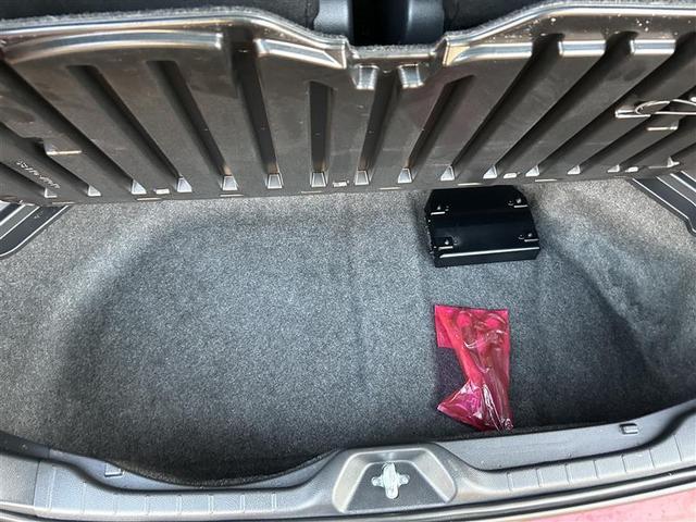 ノア S-G フルセグ メモリーナビ DVD再生 後席モニター バックカメラ 衝突被害軽減システム ETC 両側電動スライド LEDヘッドランプ 乗車定員7人 3列シート ワンオーナー 記録簿(9枚目)