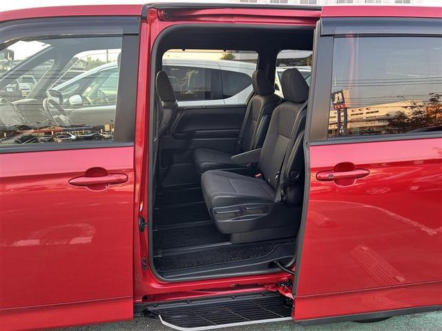 ノア S-G フルセグ メモリーナビ DVD再生 後席モニター バックカメラ 衝突被害軽減システム ETC 両側電動スライド LEDヘッドランプ 乗車定員7人 3列シート ワンオーナー 記録簿(13枚目)