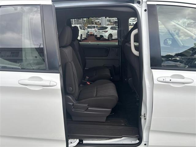 フリード G・ホンダセンシング フルセグ メモリーナビ DVD再生 バックカメラ 衝突被害軽減システム ETC 両側電動スライド LEDヘッドランプ ウオークスルー 乗車定員6人 3列シート ワンオーナー 記録簿(9枚目)