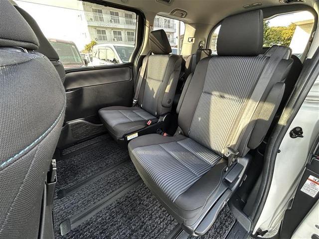 ノア Si フルセグ メモリーナビ DVD再生 後席モニター バックカメラ ETC 両側電動スライド LEDヘッドランプ ウオークスルー 乗車定員7人 3列シート ワンオーナー アイドリングストップ(12枚目)