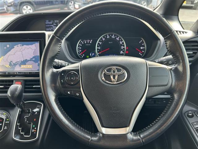 ノア Si フルセグ メモリーナビ DVD再生 後席モニター バックカメラ ETC 両側電動スライド LEDヘッドランプ ウオークスルー 乗車定員7人 3列シート ワンオーナー アイドリングストップ(17枚目)