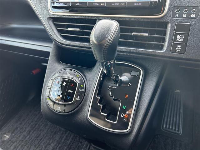 ノア Si フルセグ メモリーナビ DVD再生 後席モニター バックカメラ ETC 両側電動スライド LEDヘッドランプ ウオークスルー 乗車定員7人 3列シート ワンオーナー アイドリングストップ(24枚目)