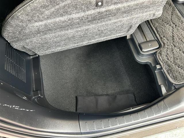 アルファード ２．５Ｘ　フルセグ　ＤＶＤ再生　バックカメラ　衝突被害軽減システム　ＥＴＣ　両側電動スライド　ＬＥＤヘッドランプ　乗車定員８人　３列シート　ワンオーナー　記録簿（13枚目）