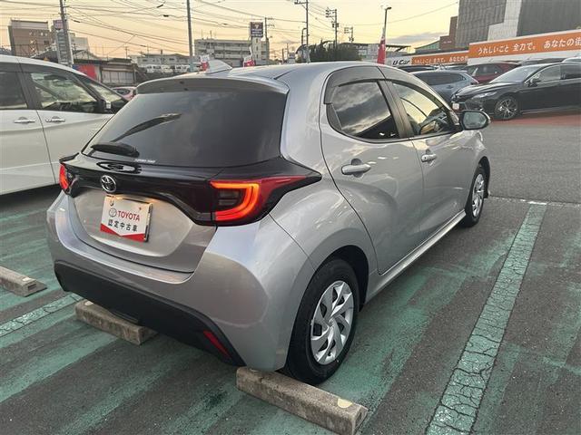 ヤリス G バックカメラ 衝突被害軽減システム ETC LEDヘッドランプ ワンオーナー 記録簿(8枚目)