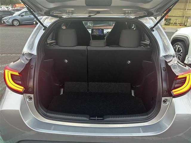 ヤリス G バックカメラ 衝突被害軽減システム ETC LEDヘッドランプ ワンオーナー 記録簿(11枚目)