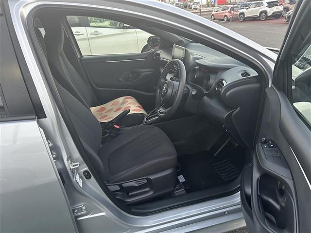 ヤリス G バックカメラ 衝突被害軽減システム ETC LEDヘッドランプ ワンオーナー 記録簿(16枚目)