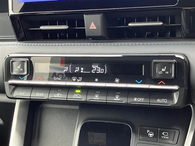 ヴォクシー Ｓ－Ｚ　フルセグ　メモリーナビ　バックカメラ　衝突被害軽減システム　ＥＴＣ　両側電動スライド　ＬＥＤヘッドランプ　乗車定員７人　３列シート　ワンオーナー　記録簿（7枚目）