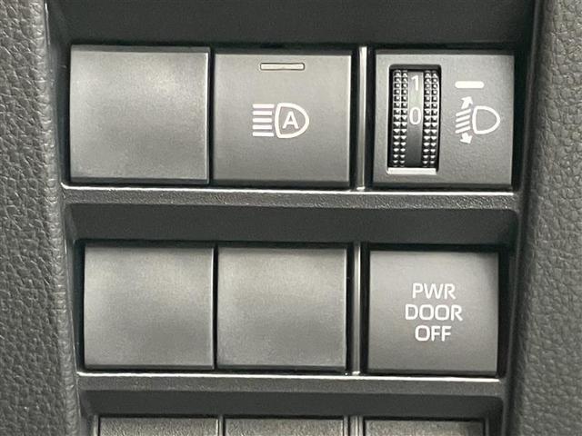 ヴォクシー Ｓ－Ｚ　フルセグ　メモリーナビ　バックカメラ　衝突被害軽減システム　ＥＴＣ　両側電動スライド　ＬＥＤヘッドランプ　乗車定員７人　３列シート　ワンオーナー　記録簿（10枚目）