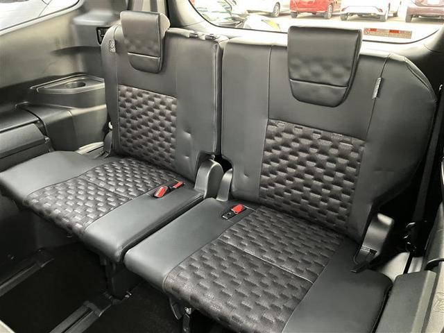 ヴォクシー Ｓ－Ｚ　フルセグ　メモリーナビ　バックカメラ　衝突被害軽減システム　ＥＴＣ　両側電動スライド　ＬＥＤヘッドランプ　乗車定員７人　３列シート　ワンオーナー　記録簿（30枚目）