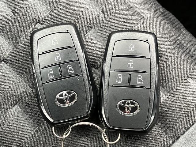 ヴォクシー Ｓ－Ｚ　フルセグ　メモリーナビ　バックカメラ　衝突被害軽減システム　ＥＴＣ　両側電動スライド　ＬＥＤヘッドランプ　乗車定員７人　３列シート　ワンオーナー　記録簿（39枚目）