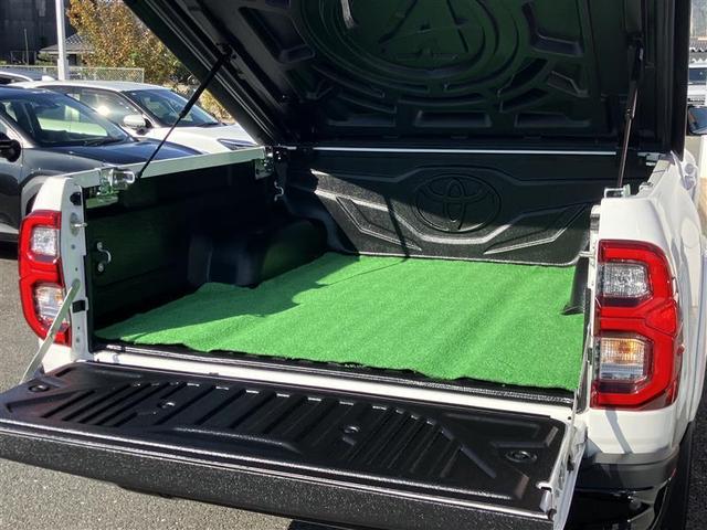 ハイラックス Ｚ　ＧＲスポーツ　４ＷＤ　メモリーナビ　バックカメラ　衝突被害軽減システム　ＥＴＣ　ＬＥＤヘッドランプ　ワンオーナー　記録簿　アイドリングストップ　ディーゼル（24枚目）