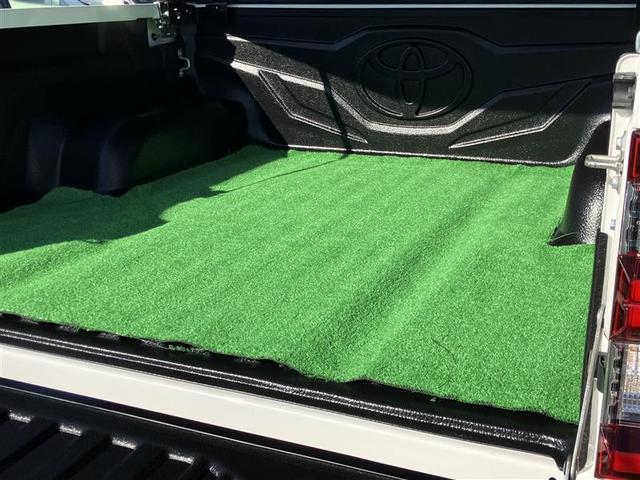 ハイラックス Ｚ　ＧＲスポーツ　４ＷＤ　メモリーナビ　バックカメラ　衝突被害軽減システム　ＥＴＣ　ＬＥＤヘッドランプ　ワンオーナー　記録簿　アイドリングストップ　ディーゼル（25枚目）