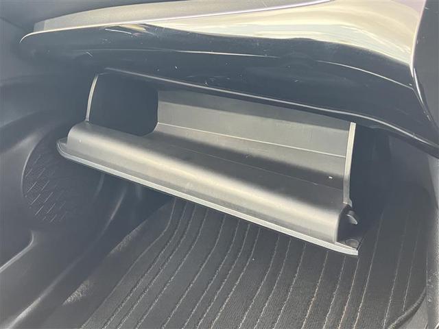 プリウス S フルセグ メモリーナビ DVD再生 バックカメラ 衝突被害軽減システム ETC LEDヘッドランプ ワンオーナー 記録簿(12枚目)