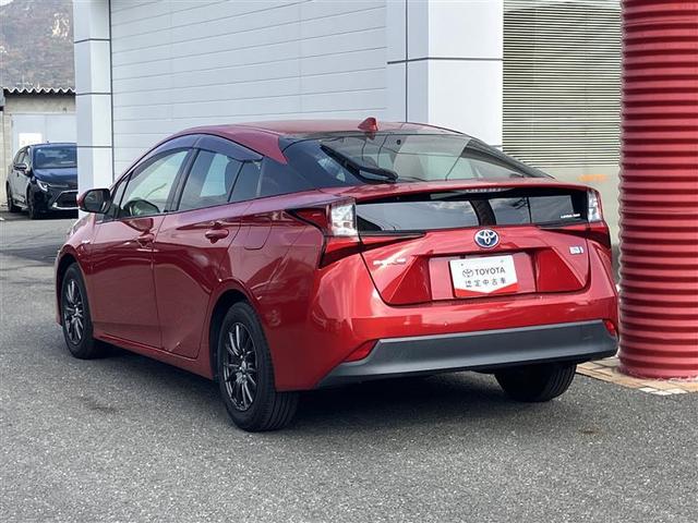 プリウス S フルセグ メモリーナビ DVD再生 バックカメラ 衝突被害軽減システム ETC LEDヘッドランプ ワンオーナー 記録簿(15枚目)