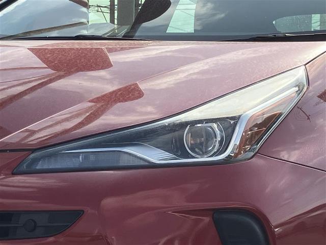 プリウス S フルセグ メモリーナビ DVD再生 バックカメラ 衝突被害軽減システム ETC LEDヘッドランプ ワンオーナー 記録簿(17枚目)