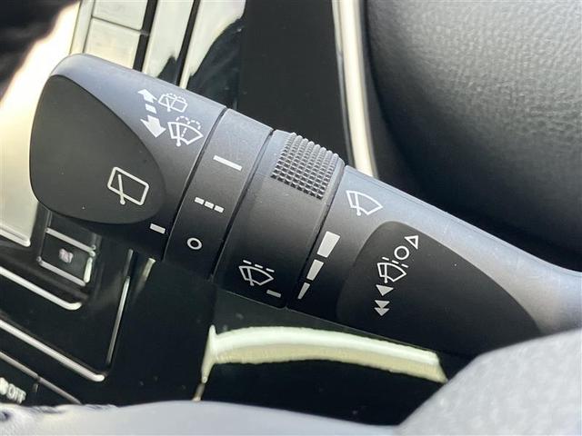 プリウス S フルセグ メモリーナビ DVD再生 バックカメラ 衝突被害軽減システム ETC LEDヘッドランプ ワンオーナー 記録簿(32枚目)