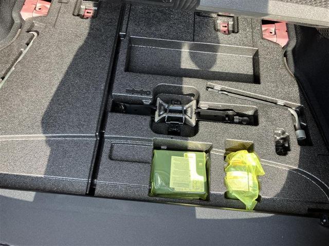 プリウス S フルセグ メモリーナビ DVD再生 バックカメラ 衝突被害軽減システム ETC LEDヘッドランプ ワンオーナー 記録簿(36枚目)