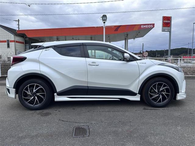 Ｃ－ＨＲ Ｓ　ＬＥＤパッケージ　フルセグ　メモリーナビ　ＤＶＤ再生　バックカメラ　衝突被害軽減システム　ＬＥＤヘッドランプ　フルエアロ　記録簿（8枚目）