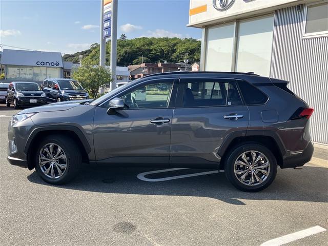 ＲＡＶ４ Ｇ　サンルーフ　４ＷＤ　フルセグ　バックカメラ　衝突被害軽減システム　ＥＴＣ　ＬＥＤヘッドランプ　ワンオーナー　記録簿（5枚目）