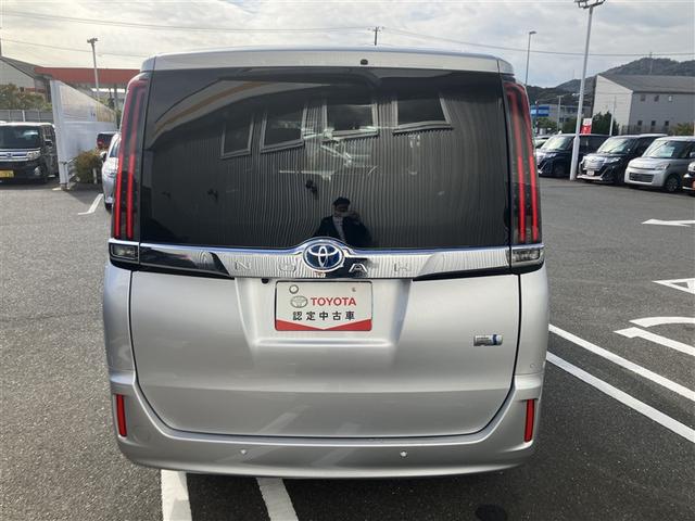 ノア ハイブリッドＧ　フルセグ　メモリーナビ　ＤＶＤ再生　バックカメラ　衝突被害軽減システム　ＥＴＣ　両側電動スライド　ＬＥＤヘッドランプ　乗車定員７人　３列シート　ワンオーナー　記録簿（7枚目）