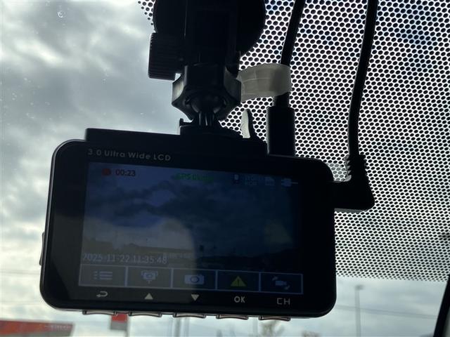 ノア ハイブリッドＧ　フルセグ　メモリーナビ　ＤＶＤ再生　バックカメラ　衝突被害軽減システム　ＥＴＣ　両側電動スライド　ＬＥＤヘッドランプ　乗車定員７人　３列シート　ワンオーナー　記録簿（26枚目）