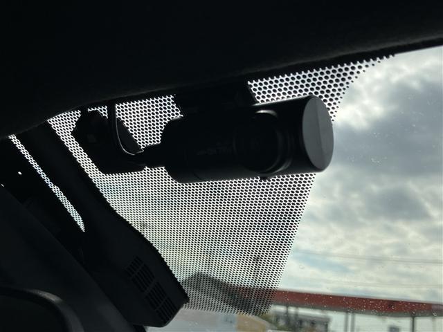 ノア ハイブリッドＧ　フルセグ　メモリーナビ　ＤＶＤ再生　バックカメラ　衝突被害軽減システム　ＥＴＣ　両側電動スライド　ＬＥＤヘッドランプ　乗車定員７人　３列シート　ワンオーナー　記録簿（27枚目）