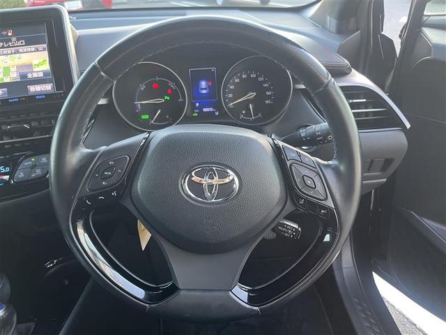 Ｃ－ＨＲ Ｇ　フルセグ　メモリーナビ　ＤＶＤ再生　バックカメラ　衝突被害軽減システム　ＥＴＣ　ＬＥＤヘッドランプ　フルエアロ　記録簿　アイドリングストップ（13枚目）