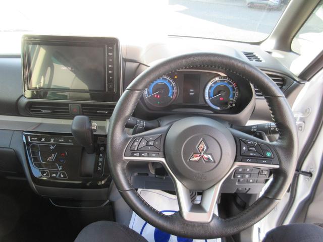 デリカミニ Ｔ　プレミアム　ターボ　フル装備　三菱ｅーアシスト　オリジナル９型純正ナビゲーション　全方位カメラ　ＤＴＶ　両側電動スライドドア　ハンズフリーオートスライドドア　ヒートシーター　ハンドルヒーター　当社試乗車（8枚目）
