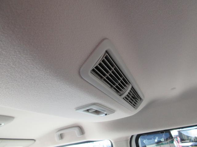 デリカミニ Ｔ　プレミアム　ターボ　フル装備　三菱ｅーアシスト　オリジナル９型純正ナビゲーション　全方位カメラ　ＤＴＶ　両側電動スライドドア　ハンズフリーオートスライドドア　ヒートシーター　ハンドルヒーター　当社試乗車（18枚目）