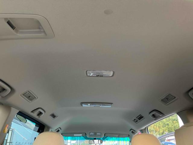 ノア Ｇ　４ＷＤ　ＥＴＣ　バックカメラ　ナビ　ＴＶ　オートクルーズコントロール　両側電動スライドドア　ＨＩＤ　スマートキー　電動格納ミラー　シートヒーター　３列シート　ウォークスルー　ＣＶＴ　アルミホイール（22枚目）