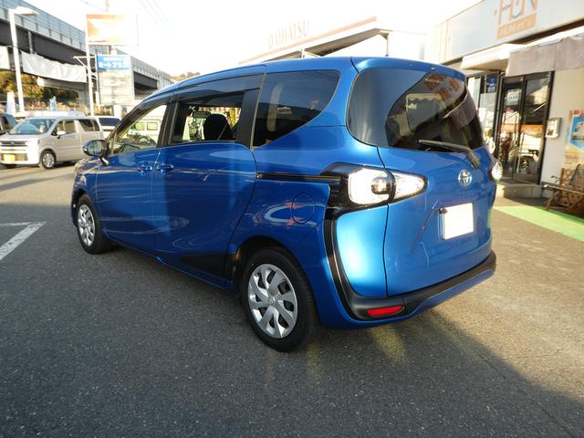 ���X�ł̓K���X�R�[�e�B���O������Ă��܂��B���[�ԑO�̃R�[�e�B���O�Ȃǂ��C�y�ɂ����k����������