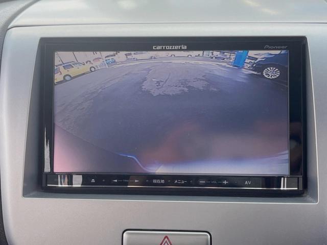 リミテッド　ＳＤナビ　バックカメラ　Ｂｌｕｅｔｏｏｔｈ再生　ＣＤ　ＤＶＤ　フルセグＴＶ　電動格納ミラー　盗難防止システム(4枚目)