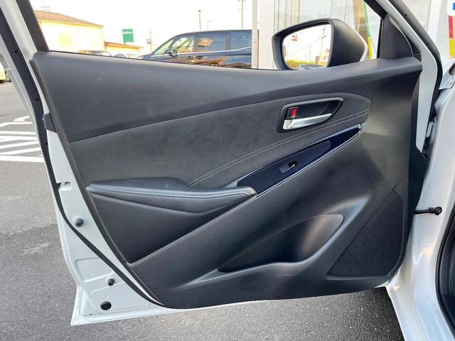 MAZDA2 15S Lパッケージ 全周囲カメラ レーダークルーズ パワーシート ドラレコ スマートキー LEDヘッド ビルトインETC オートハイビーム オートライト オートエアコン 純正15インチアルミ Bluetooth(49枚目)