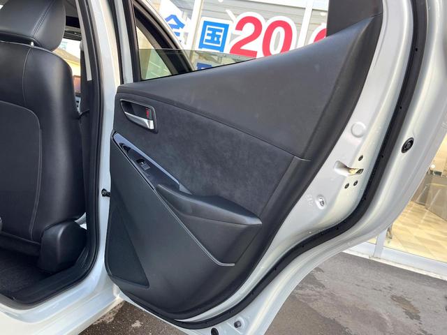 MAZDA2 15S Lパッケージ 全周囲カメラ レーダークルーズ パワーシート ドラレコ スマートキー LEDヘッド ビルトインETC オートハイビーム オートライト オートエアコン 純正15インチアルミ Bluetooth(51枚目)