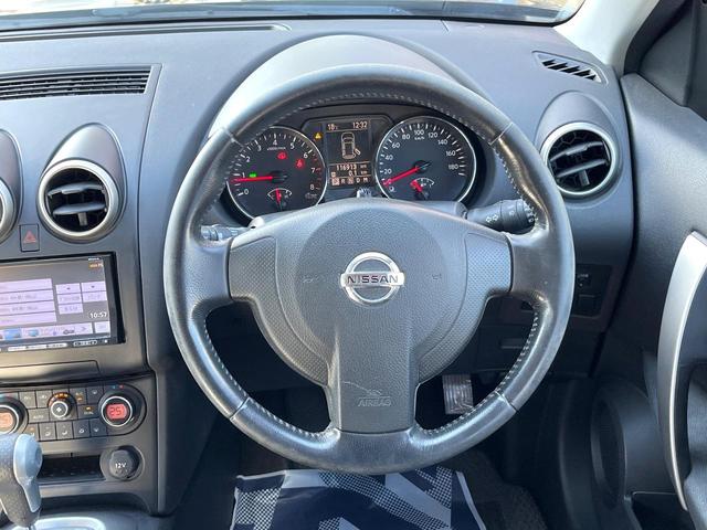 デュアリス ２０Ｇ　純正ナビ　バックカメラ　スマートキー　ＨＩＤヘッド　オートライト　デュアルエアコン　純正１７インチアルミ　Ｂｌｕｅｔｏｏｔｈ　ＣＤ　ＤＶＤ再生　地デジ（7枚目）