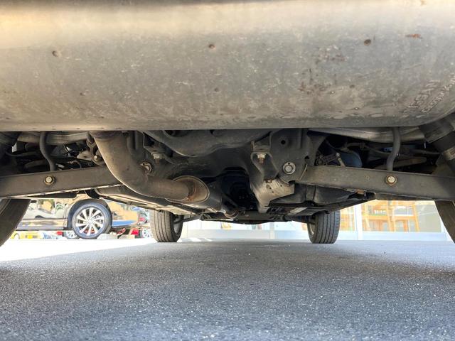 デュアリス ２０Ｇ　純正ナビ　バックカメラ　スマートキー　ＨＩＤヘッド　オートライト　デュアルエアコン　純正１７インチアルミ　Ｂｌｕｅｔｏｏｔｈ　ＣＤ　ＤＶＤ再生　地デジ（21枚目）