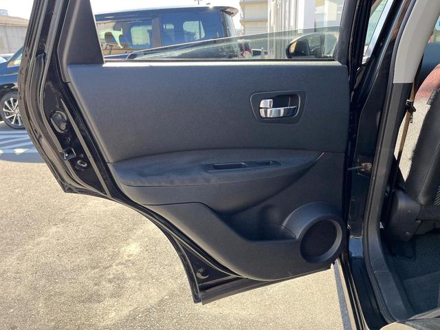 デュアリス ２０Ｇ　純正ナビ　バックカメラ　スマートキー　ＨＩＤヘッド　オートライト　デュアルエアコン　純正１７インチアルミ　Ｂｌｕｅｔｏｏｔｈ　ＣＤ　ＤＶＤ再生　地デジ（33枚目）