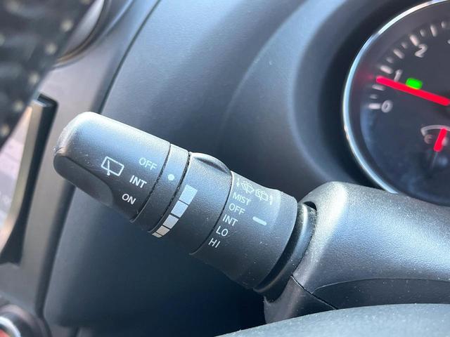 デュアリス ２０Ｇ　純正ナビ　バックカメラ　スマートキー　ＨＩＤヘッド　オートライト　デュアルエアコン　純正１７インチアルミ　Ｂｌｕｅｔｏｏｔｈ　ＣＤ　ＤＶＤ再生　地デジ（38枚目）