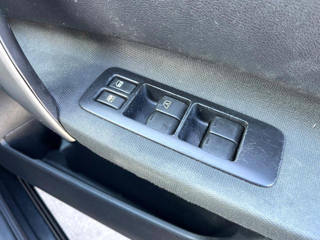 デュアリス ２０Ｇ　純正ナビ　バックカメラ　スマートキー　ＨＩＤヘッド　オートライト　デュアルエアコン　純正１７インチアルミ　Ｂｌｕｅｔｏｏｔｈ　ＣＤ　ＤＶＤ再生　地デジ（43枚目）