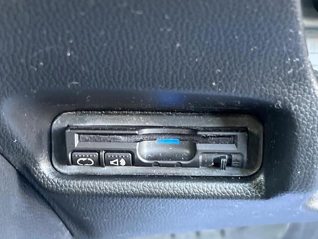 フィット １３Ｇ・Ｆパッケージ　純正ナビ　スマートキー　ビルトインＥＴＣ　オートエアコン　Ｂｌｕｅｔｏｏｔｈ　ＤＶＤ再生　フルセグ（4枚目）