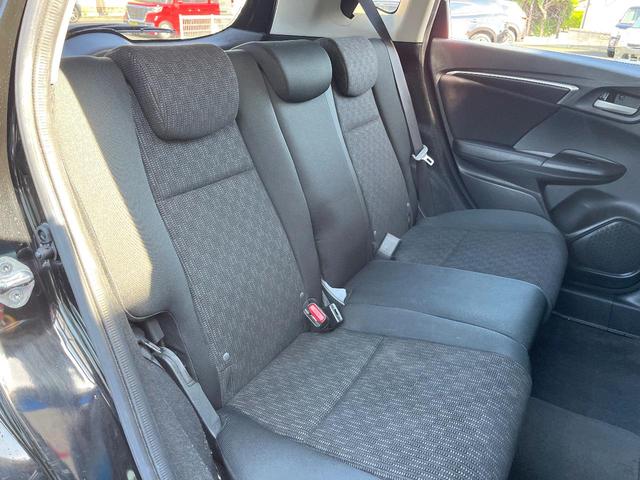 フィット １３Ｇ・Ｆパッケージ　純正ナビ　スマートキー　ビルトインＥＴＣ　オートエアコン　Ｂｌｕｅｔｏｏｔｈ　ＤＶＤ再生　フルセグ（8枚目）