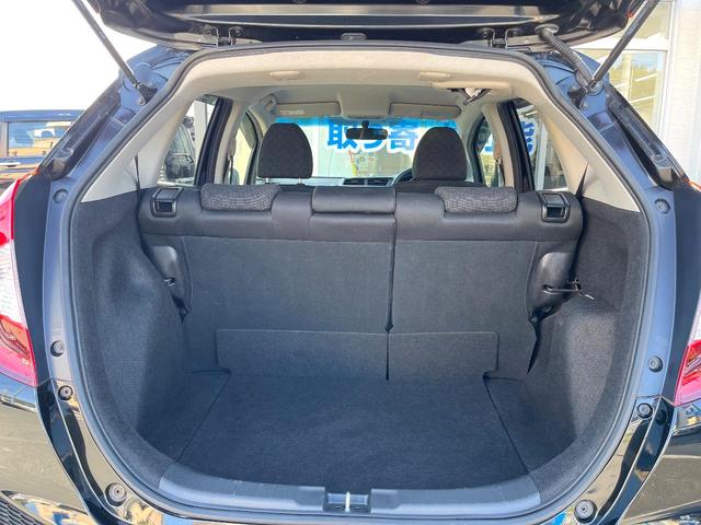 フィット １３Ｇ・Ｆパッケージ　純正ナビ　スマートキー　ビルトインＥＴＣ　オートエアコン　Ｂｌｕｅｔｏｏｔｈ　ＤＶＤ再生　フルセグ（9枚目）